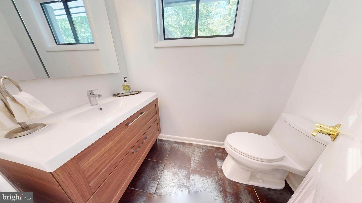 317 SPRINGVALE RD, GREAT FALLS, Virginia 22066, 5 Bedrooms Bedrooms, ,3 BathroomsBathrooms,Residential,For sale,317 SPRINGVALE RD,VAFX2236922 MLS # VAFX2236922