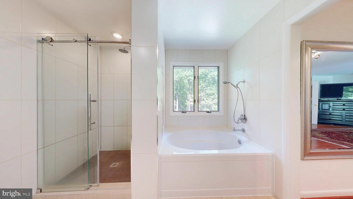 317 SPRINGVALE RD, GREAT FALLS, Virginia 22066, 5 Bedrooms Bedrooms, ,3 BathroomsBathrooms,Residential,For sale,317 SPRINGVALE RD,VAFX2236922 MLS # VAFX2236922