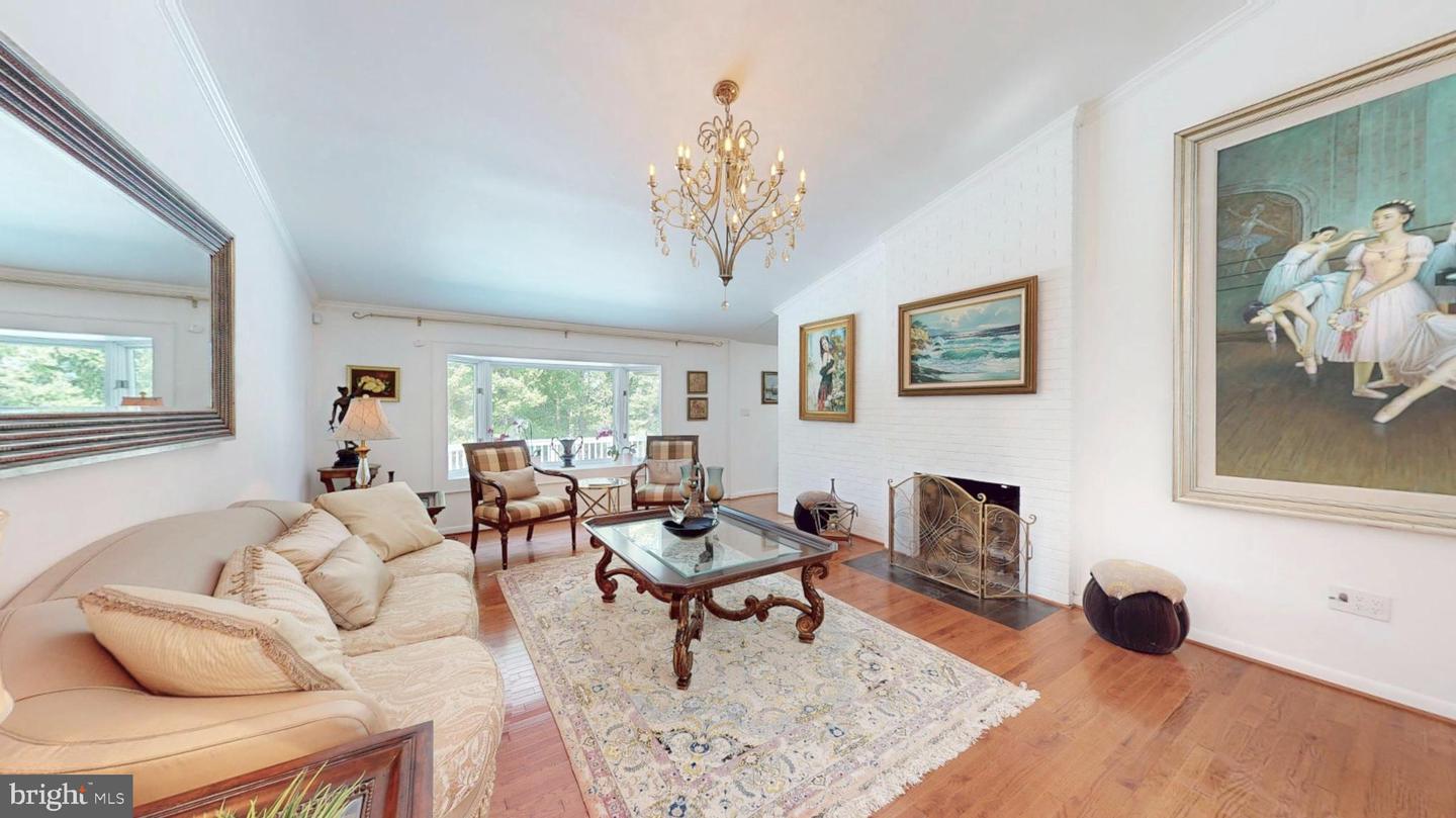317 SPRINGVALE RD, GREAT FALLS, Virginia 22066, 5 Bedrooms Bedrooms, ,3 BathroomsBathrooms,Residential,For sale,317 SPRINGVALE RD,VAFX2236922 MLS # VAFX2236922