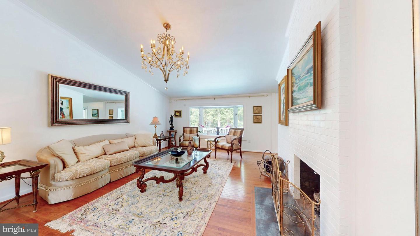 317 SPRINGVALE RD, GREAT FALLS, Virginia 22066, 5 Bedrooms Bedrooms, ,3 BathroomsBathrooms,Residential,For sale,317 SPRINGVALE RD,VAFX2236922 MLS # VAFX2236922