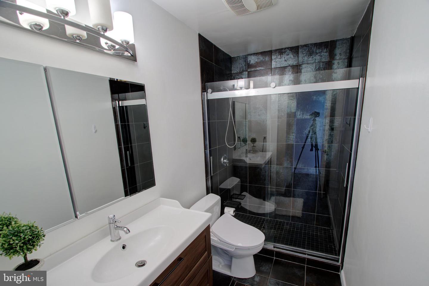 317 SPRINGVALE RD, GREAT FALLS, Virginia 22066, 5 Bedrooms Bedrooms, ,3 BathroomsBathrooms,Residential,For sale,317 SPRINGVALE RD,VAFX2236922 MLS # VAFX2236922