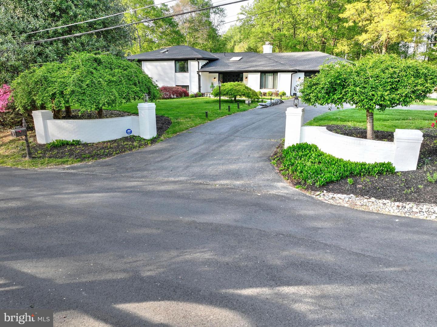 317 SPRINGVALE RD, GREAT FALLS, Virginia 22066, 5 Bedrooms Bedrooms, ,3 BathroomsBathrooms,Residential,For sale,317 SPRINGVALE RD,VAFX2236922 MLS # VAFX2236922