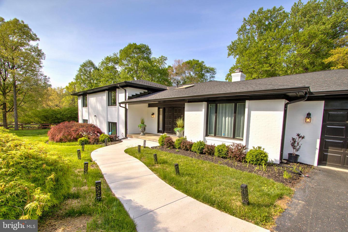 317 SPRINGVALE RD, GREAT FALLS, Virginia 22066, 5 Bedrooms Bedrooms, ,3 BathroomsBathrooms,Residential,For sale,317 SPRINGVALE RD,VAFX2236922 MLS # VAFX2236922