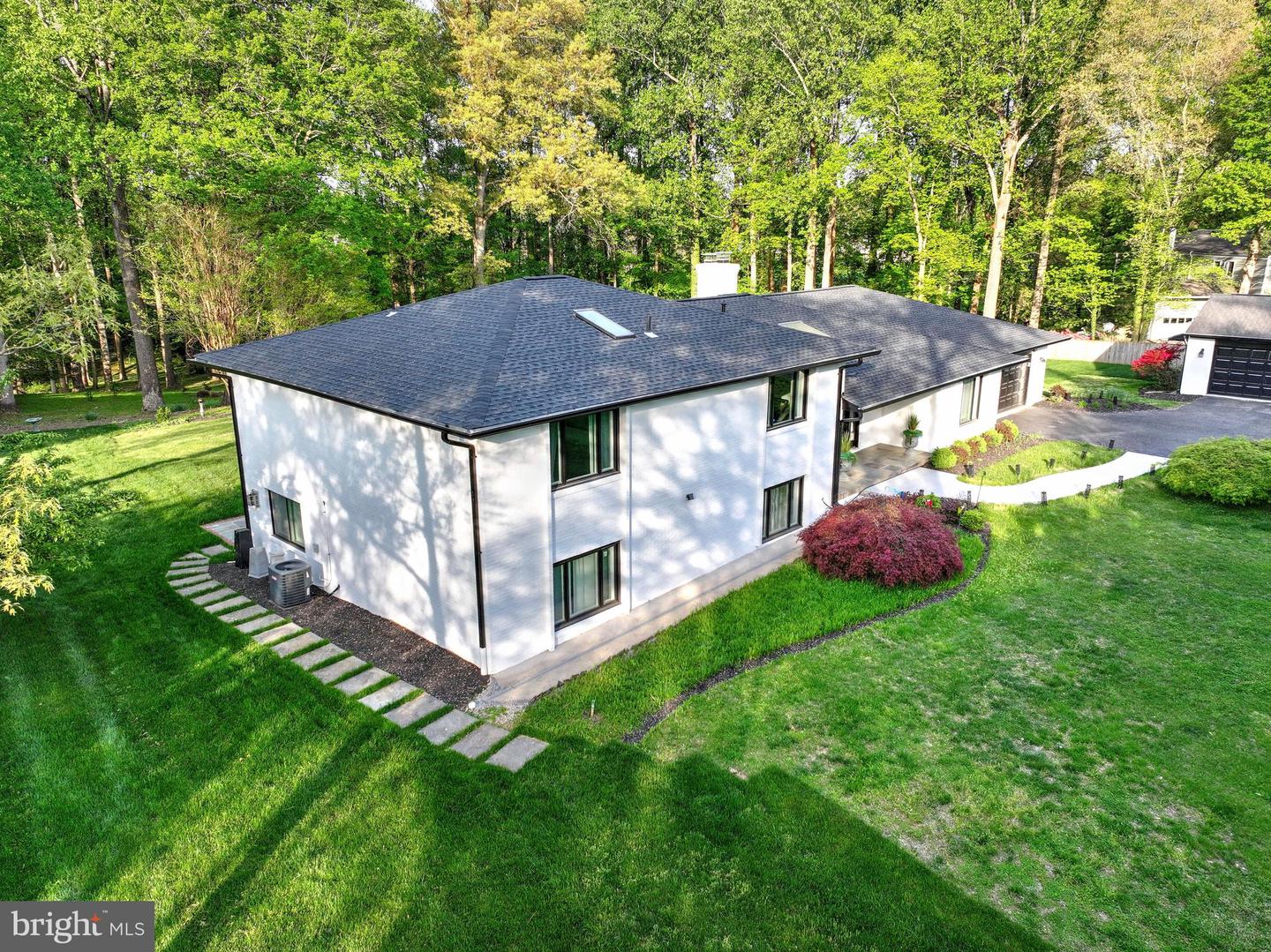317 SPRINGVALE RD, GREAT FALLS, Virginia 22066, 5 Bedrooms Bedrooms, ,3 BathroomsBathrooms,Residential,For sale,317 SPRINGVALE RD,VAFX2236922 MLS # VAFX2236922