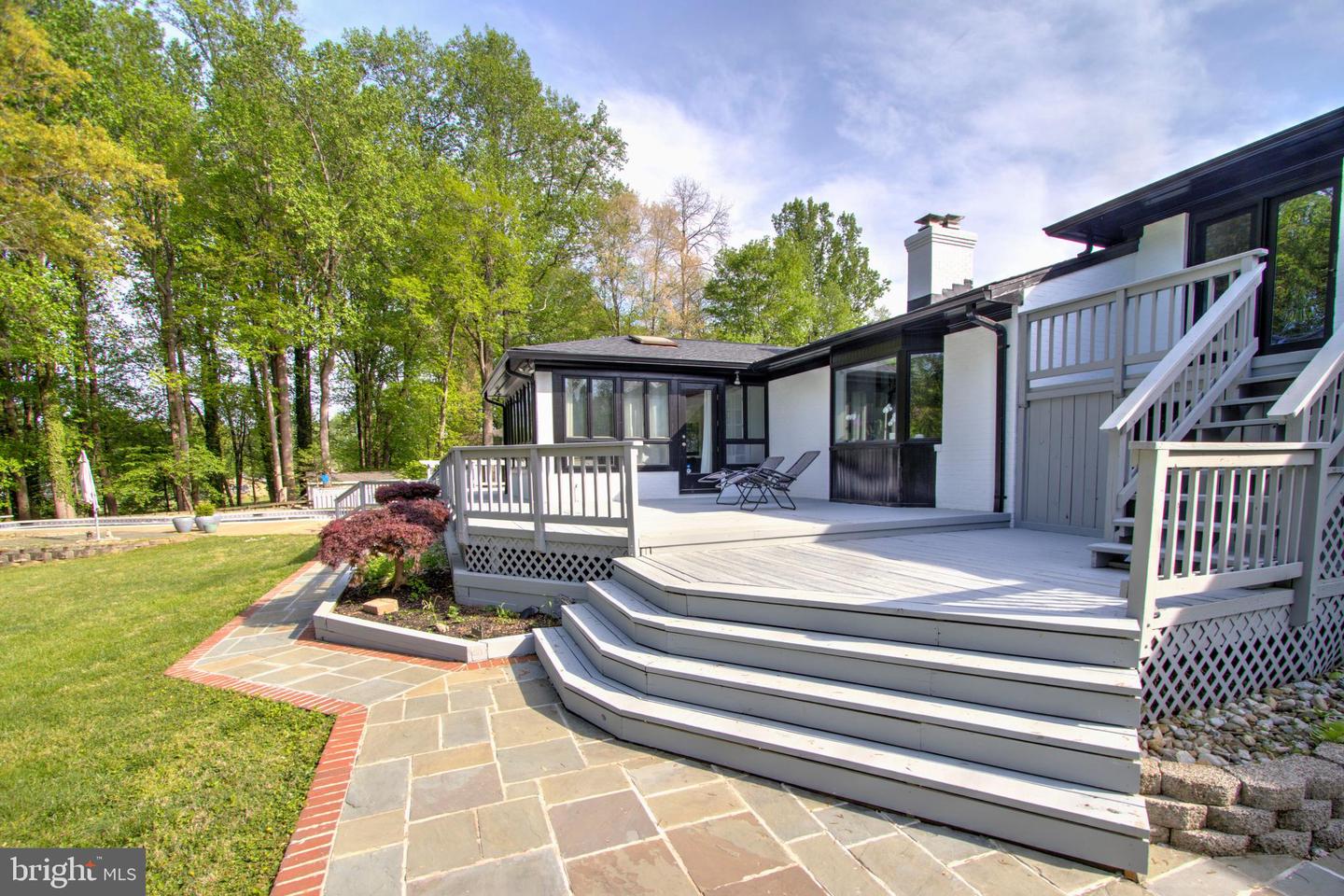 317 SPRINGVALE RD, GREAT FALLS, Virginia 22066, 5 Bedrooms Bedrooms, ,3 BathroomsBathrooms,Residential,For sale,317 SPRINGVALE RD,VAFX2236922 MLS # VAFX2236922