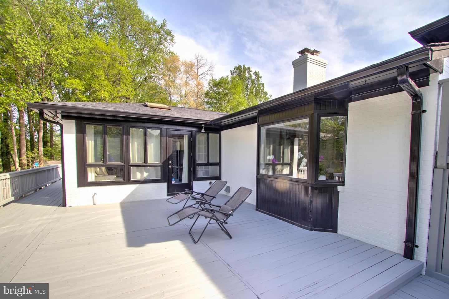 317 SPRINGVALE RD, GREAT FALLS, Virginia 22066, 5 Bedrooms Bedrooms, ,3 BathroomsBathrooms,Residential,For sale,317 SPRINGVALE RD,VAFX2236922 MLS # VAFX2236922