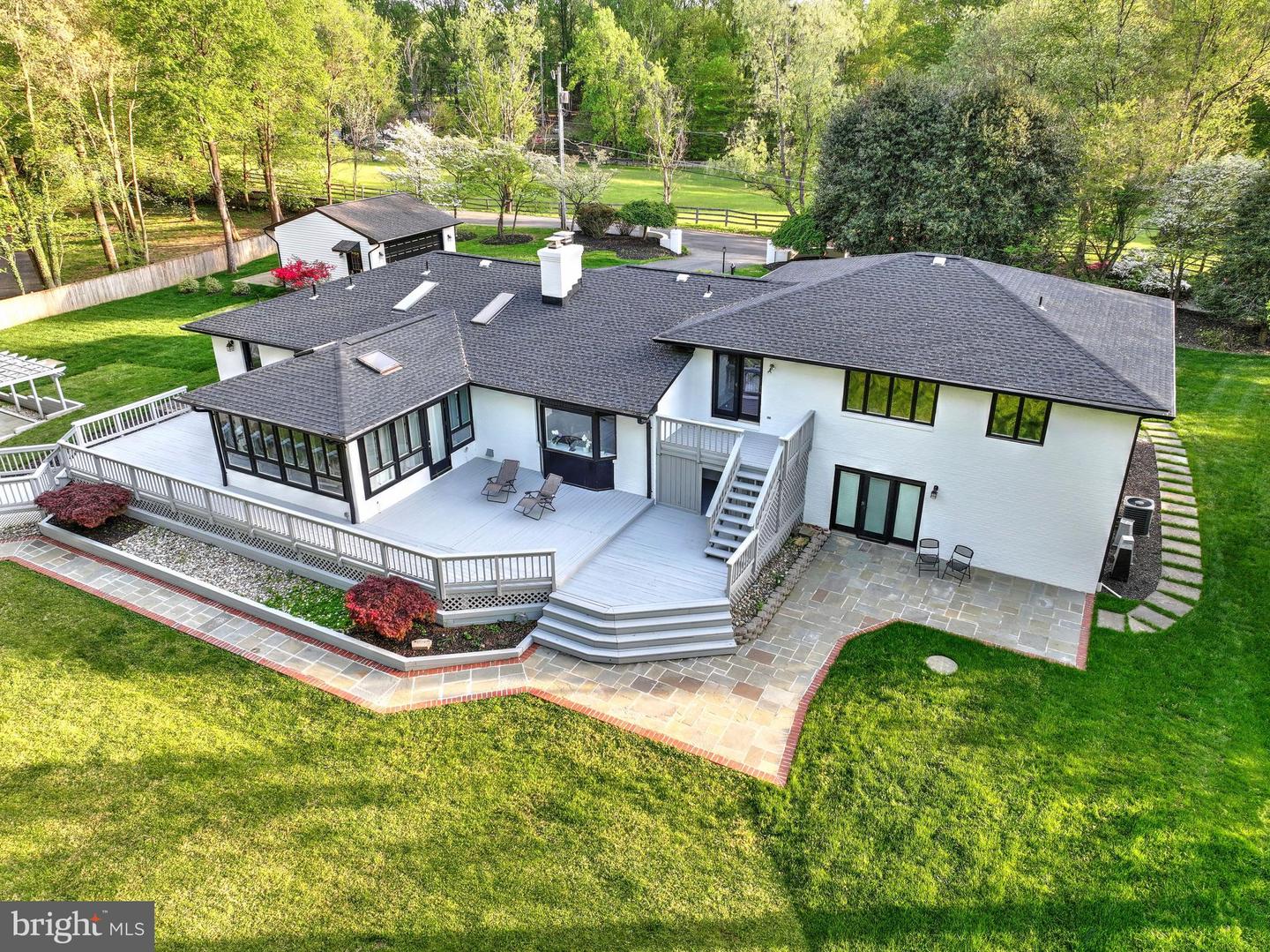 317 SPRINGVALE RD, GREAT FALLS, Virginia 22066, 5 Bedrooms Bedrooms, ,3 BathroomsBathrooms,Residential,For sale,317 SPRINGVALE RD,VAFX2236922 MLS # VAFX2236922