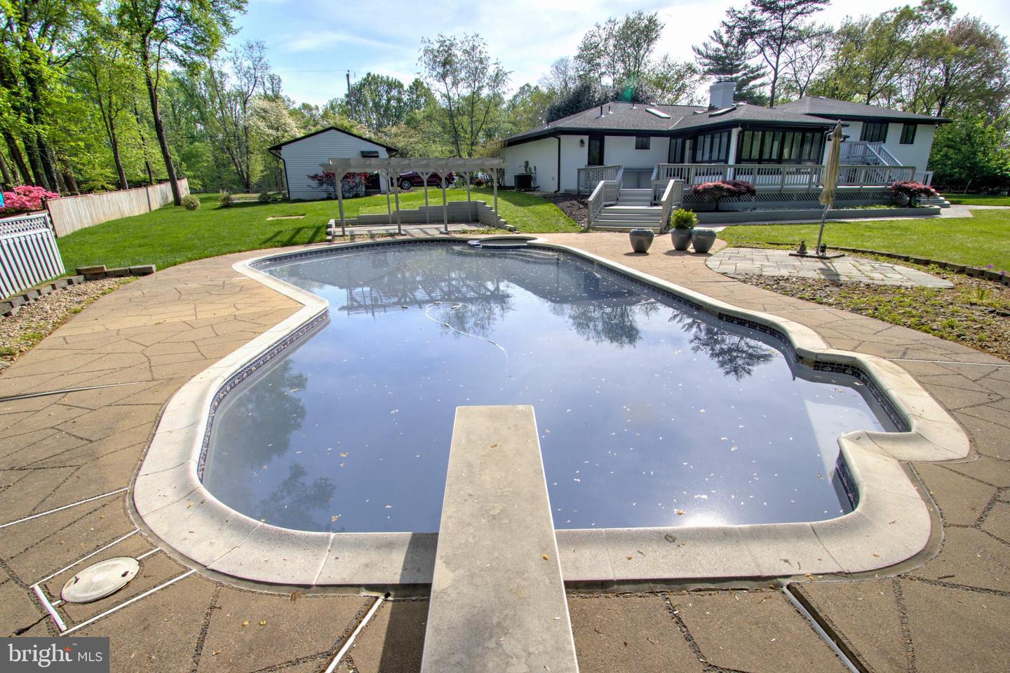 317 SPRINGVALE RD, GREAT FALLS, Virginia 22066, 5 Bedrooms Bedrooms, ,3 BathroomsBathrooms,Residential,For sale,317 SPRINGVALE RD,VAFX2236922 MLS # VAFX2236922