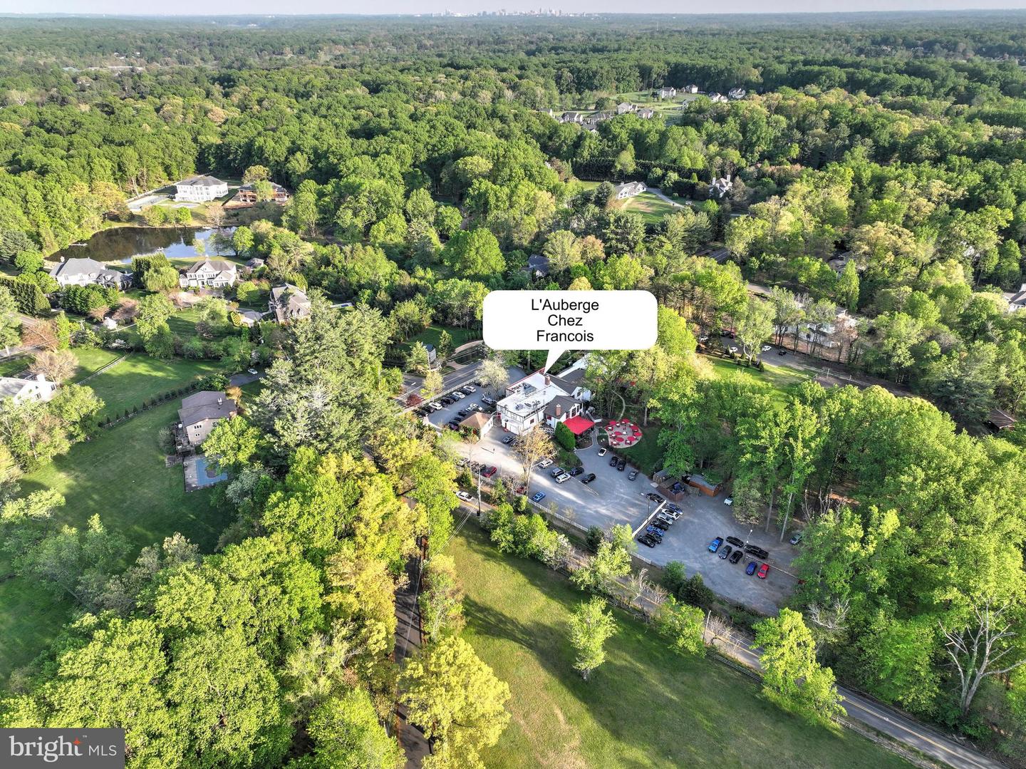 317 SPRINGVALE RD, GREAT FALLS, Virginia 22066, 5 Bedrooms Bedrooms, ,3 BathroomsBathrooms,Residential,For sale,317 SPRINGVALE RD,VAFX2236922 MLS # VAFX2236922