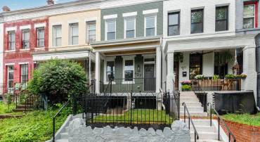 407 16TH ST SE, WASHINGTON, District Of Columbia 20003, 4 Bedrooms Bedrooms, ,3 BathroomsBathrooms,Residential,For sale,407 16TH ST SE,DCDC2198036 MLS # DCDC2198036