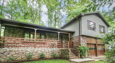 1135 COLUMBUS DR, STAFFORD, Virginia 22554, 5 Bedrooms Bedrooms, ,3 BathroomsBathrooms,Residential,For sale,1135 COLUMBUS DR,VAST2038348 MLS # VAST2038348