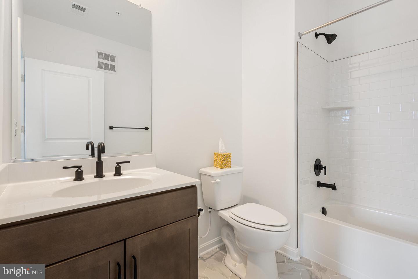 13970 ENGLEFIELD DR #207, WOODBRIDGE, Virginia 22193, 2 Bedrooms Bedrooms, ,2 BathroomsBathrooms,Residential,For sale,13970 ENGLEFIELD DR #207,VAPW2093544 MLS # VAPW2093544