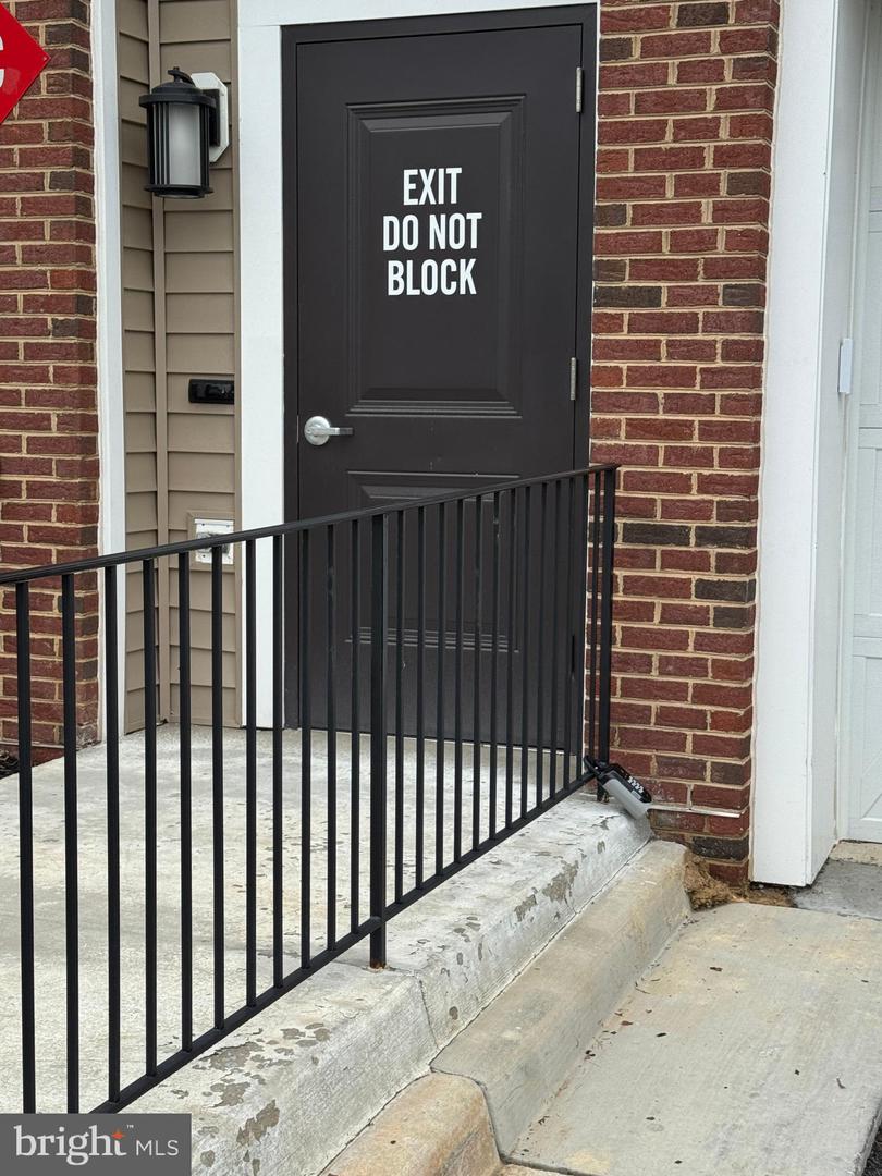 13970 ENGLEFIELD DR #207, WOODBRIDGE, Virginia 22193, 2 Bedrooms Bedrooms, ,2 BathroomsBathrooms,Residential,For sale,13970 ENGLEFIELD DR #207,VAPW2093544 MLS # VAPW2093544