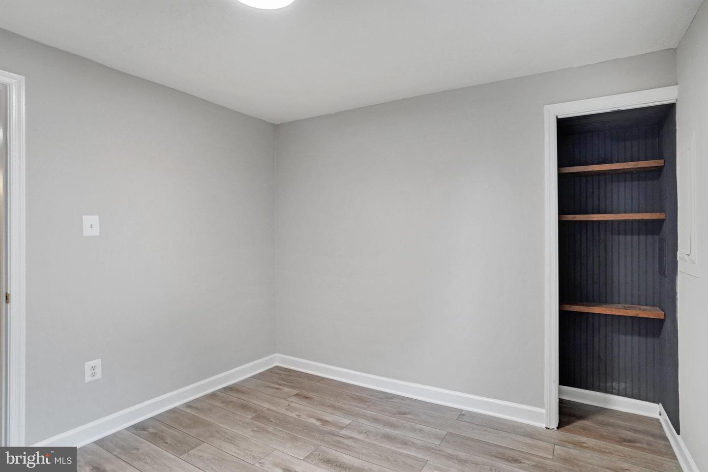 8499 KIRBY ST, MANASSAS, Virginia 20110, 6 Bedrooms Bedrooms, ,3 BathroomsBathrooms,Residential,For sale,8499 KIRBY ST,VAMN2008254 MLS # VAMN2008254