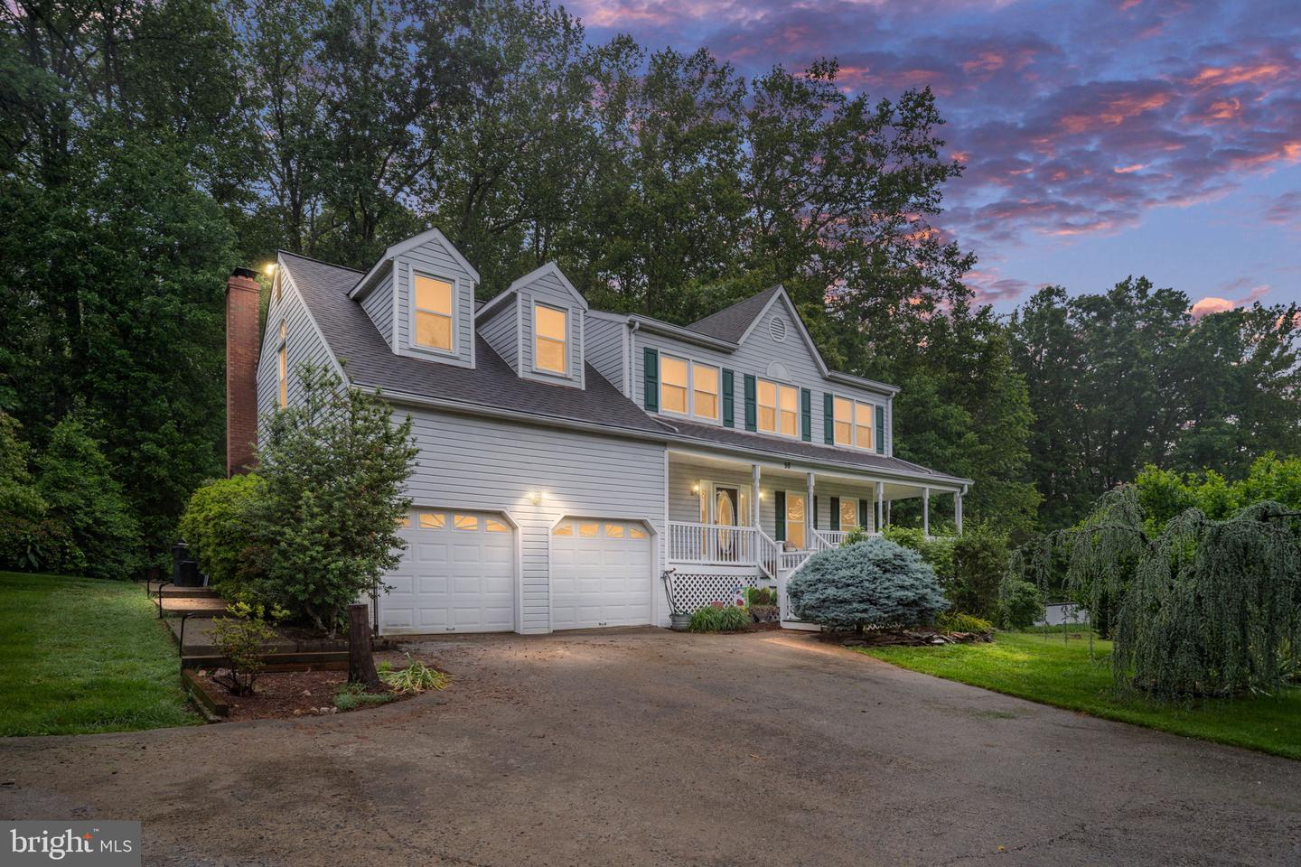 98 AUTUMN DR, STAFFORD, Virginia 22556, 5 Bedrooms Bedrooms, ,3 BathroomsBathrooms,Residential,For sale,98 AUTUMN DR,VAST2038438 MLS # VAST2038438