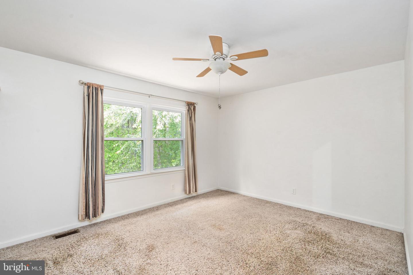 98 AUTUMN DR, STAFFORD, Virginia 22556, 5 Bedrooms Bedrooms, ,3 BathroomsBathrooms,Residential,For sale,98 AUTUMN DR,VAST2038438 MLS # VAST2038438