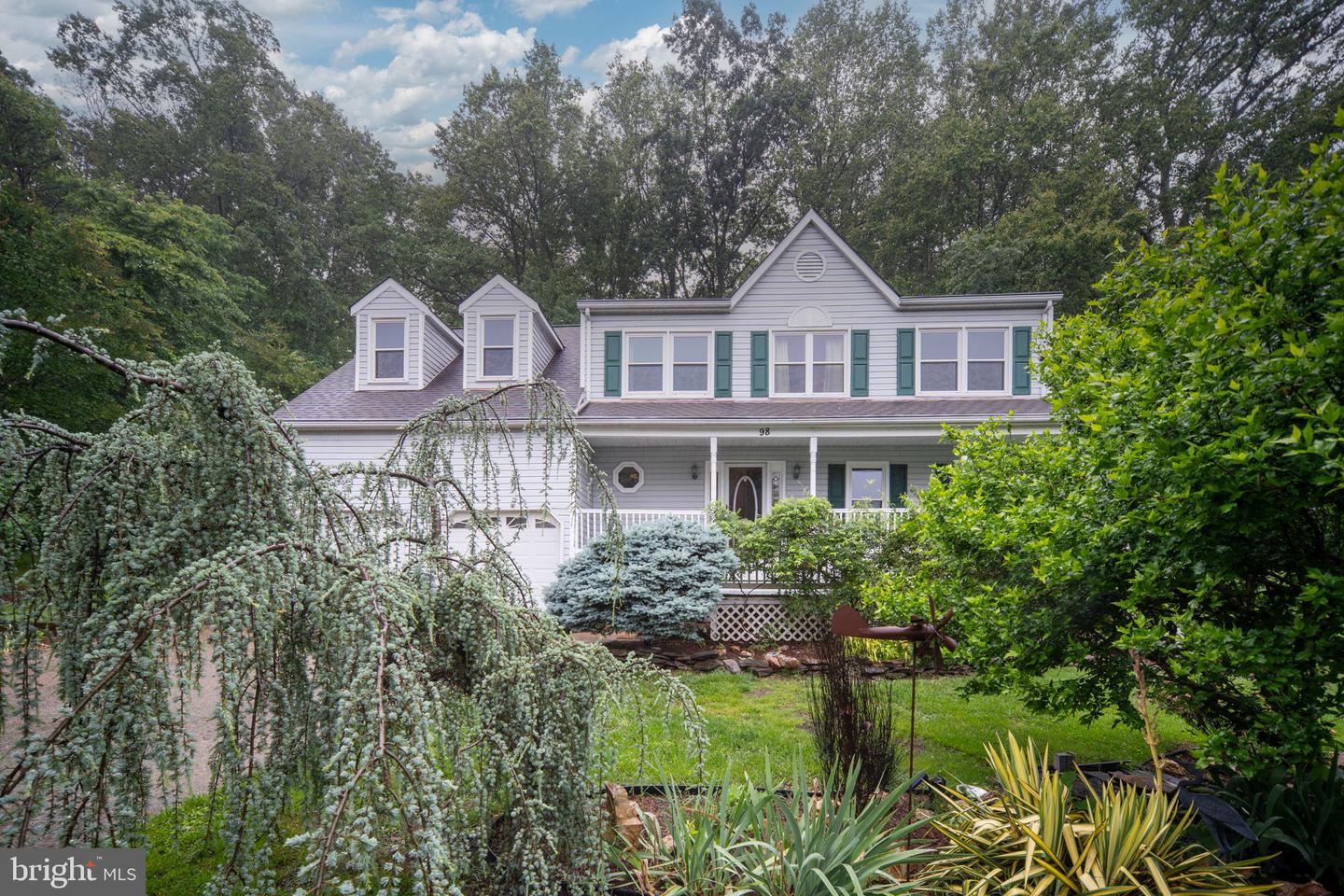 98 AUTUMN DR, STAFFORD, Virginia 22556, 5 Bedrooms Bedrooms, ,3 BathroomsBathrooms,Residential,For sale,98 AUTUMN DR,VAST2038438 MLS # VAST2038438