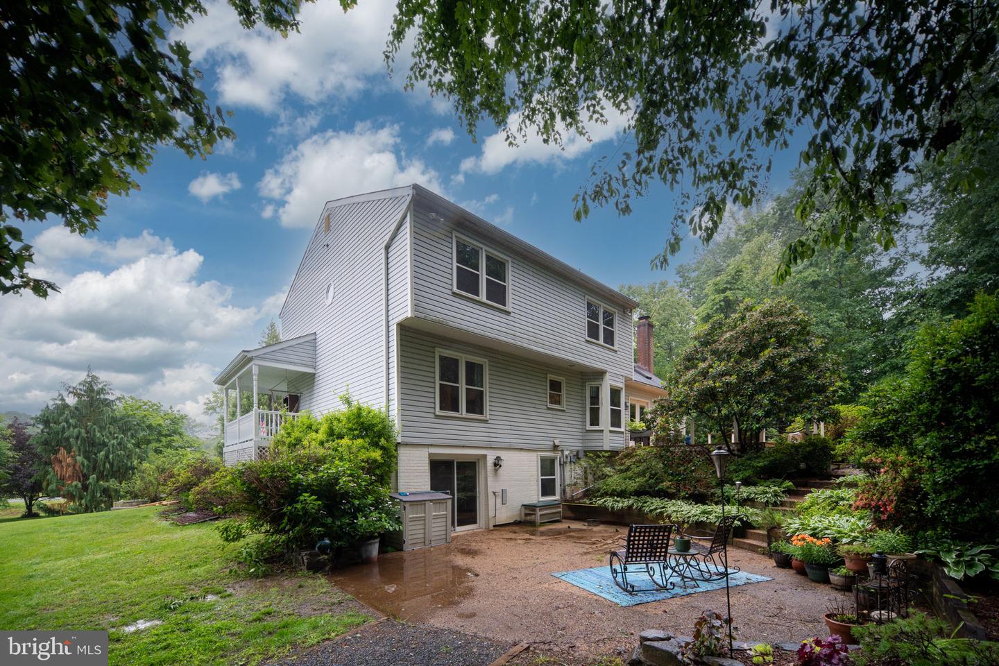 98 AUTUMN DR, STAFFORD, Virginia 22556, 5 Bedrooms Bedrooms, ,3 BathroomsBathrooms,Residential,For sale,98 AUTUMN DR,VAST2038438 MLS # VAST2038438