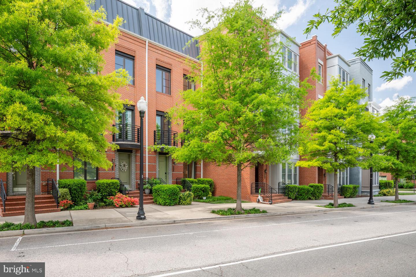 2006 POTOMAC AVE, ALEXANDRIA, Virginia 22301, 3 Bedrooms Bedrooms, ,3 BathroomsBathrooms,Residential,For sale,2006 POTOMAC AVE,VAAX2044820 MLS # VAAX2044820