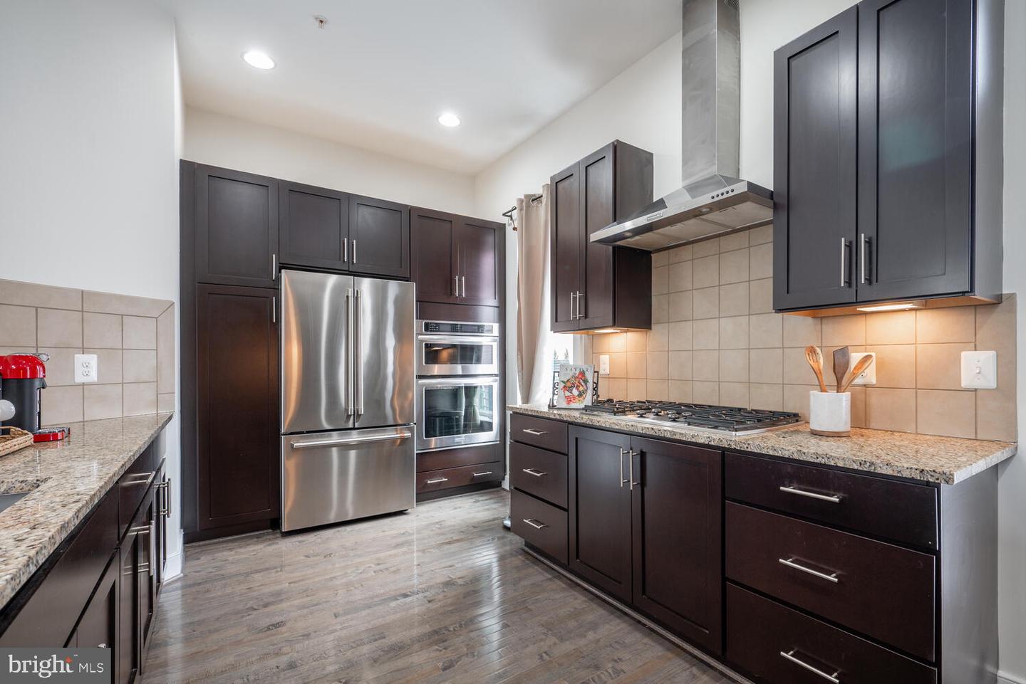 2006 POTOMAC AVE, ALEXANDRIA, Virginia 22301, 3 Bedrooms Bedrooms, ,3 BathroomsBathrooms,Residential,For sale,2006 POTOMAC AVE,VAAX2044820 MLS # VAAX2044820