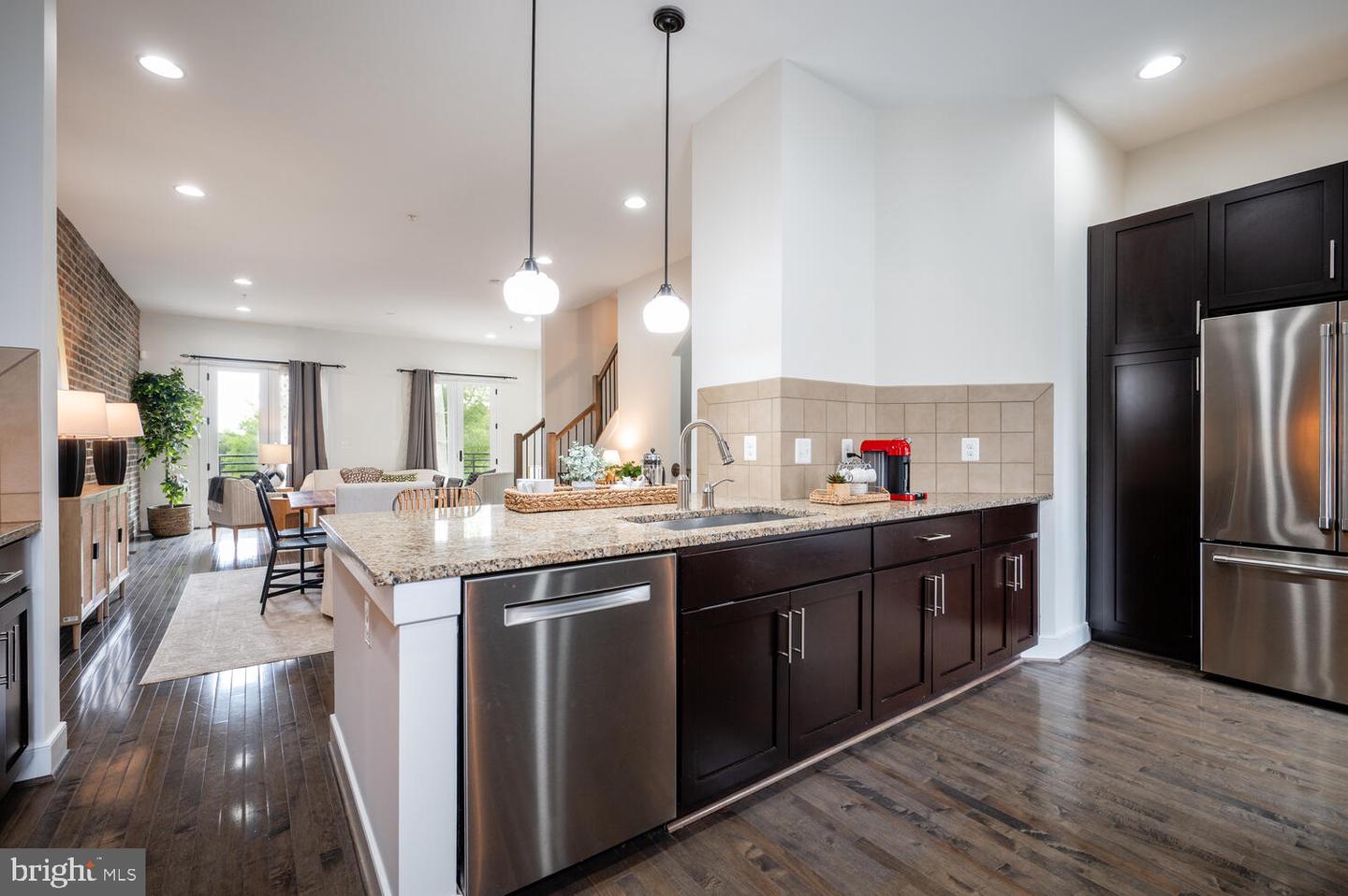 2006 POTOMAC AVE, ALEXANDRIA, Virginia 22301, 3 Bedrooms Bedrooms, ,3 BathroomsBathrooms,Residential,For sale,2006 POTOMAC AVE,VAAX2044820 MLS # VAAX2044820