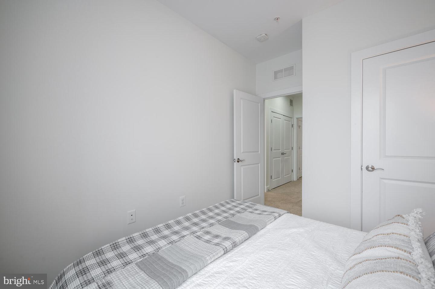 2006 POTOMAC AVE, ALEXANDRIA, Virginia 22301, 3 Bedrooms Bedrooms, ,3 BathroomsBathrooms,Residential,For sale,2006 POTOMAC AVE,VAAX2044820 MLS # VAAX2044820