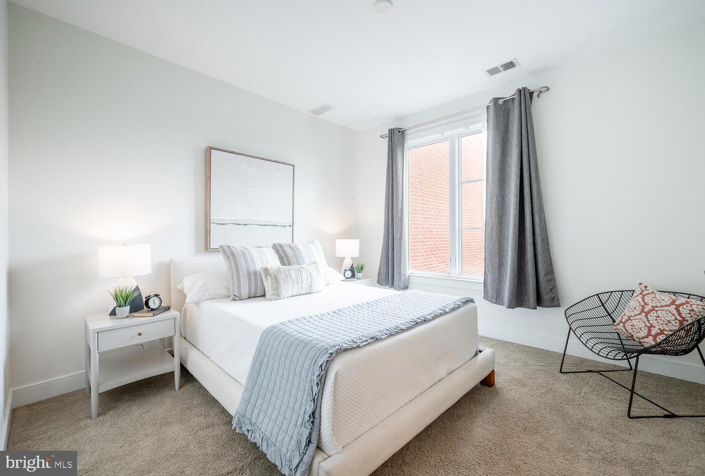 2006 POTOMAC AVE, ALEXANDRIA, Virginia 22301, 3 Bedrooms Bedrooms, ,3 BathroomsBathrooms,Residential,For sale,2006 POTOMAC AVE,VAAX2044820 MLS # VAAX2044820