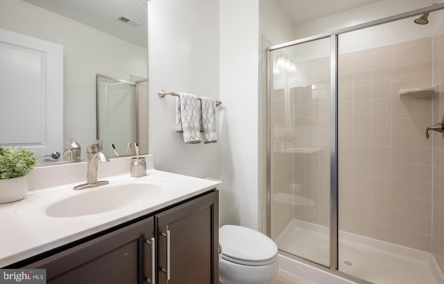 2006 POTOMAC AVE, ALEXANDRIA, Virginia 22301, 3 Bedrooms Bedrooms, ,3 BathroomsBathrooms,Residential,For sale,2006 POTOMAC AVE,VAAX2044820 MLS # VAAX2044820
