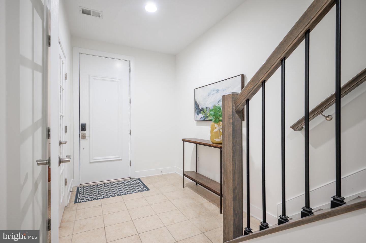 2006 POTOMAC AVE, ALEXANDRIA, Virginia 22301, 3 Bedrooms Bedrooms, ,3 BathroomsBathrooms,Residential,For sale,2006 POTOMAC AVE,VAAX2044820 MLS # VAAX2044820