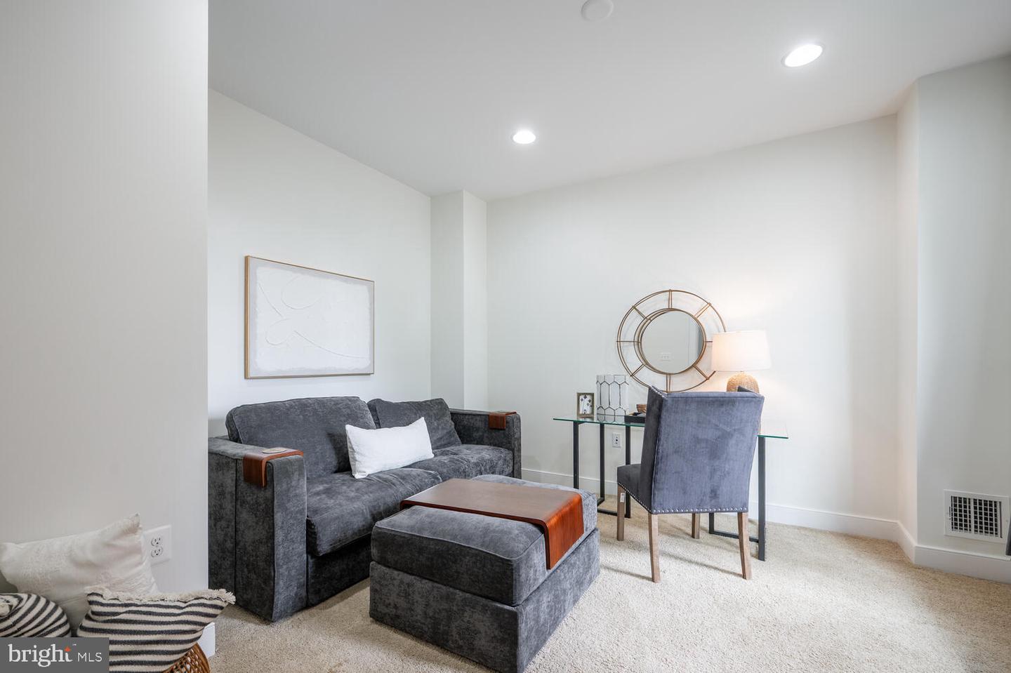 2006 POTOMAC AVE, ALEXANDRIA, Virginia 22301, 3 Bedrooms Bedrooms, ,3 BathroomsBathrooms,Residential,For sale,2006 POTOMAC AVE,VAAX2044820 MLS # VAAX2044820