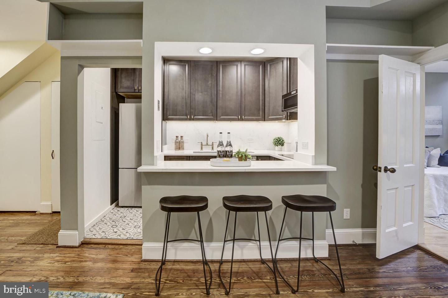 1768 CHURCH ST NW #B, WASHINGTON, District Of Columbia 20036, 2 Bedrooms Bedrooms, ,1 BathroomBathrooms,Residential,For sale,1768 CHURCH ST NW #B,DCDC2198762 MLS # DCDC2198762