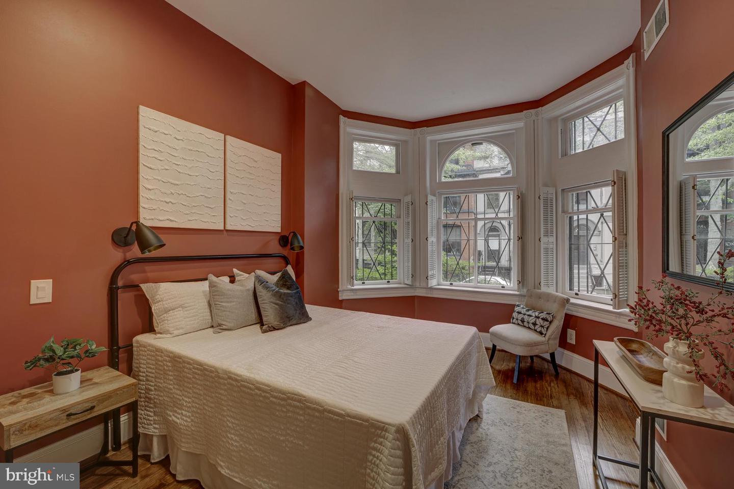 1768 CHURCH ST NW #B, WASHINGTON, District Of Columbia 20036, 2 Bedrooms Bedrooms, ,1 BathroomBathrooms,Residential,For sale,1768 CHURCH ST NW #B,DCDC2198762 MLS # DCDC2198762