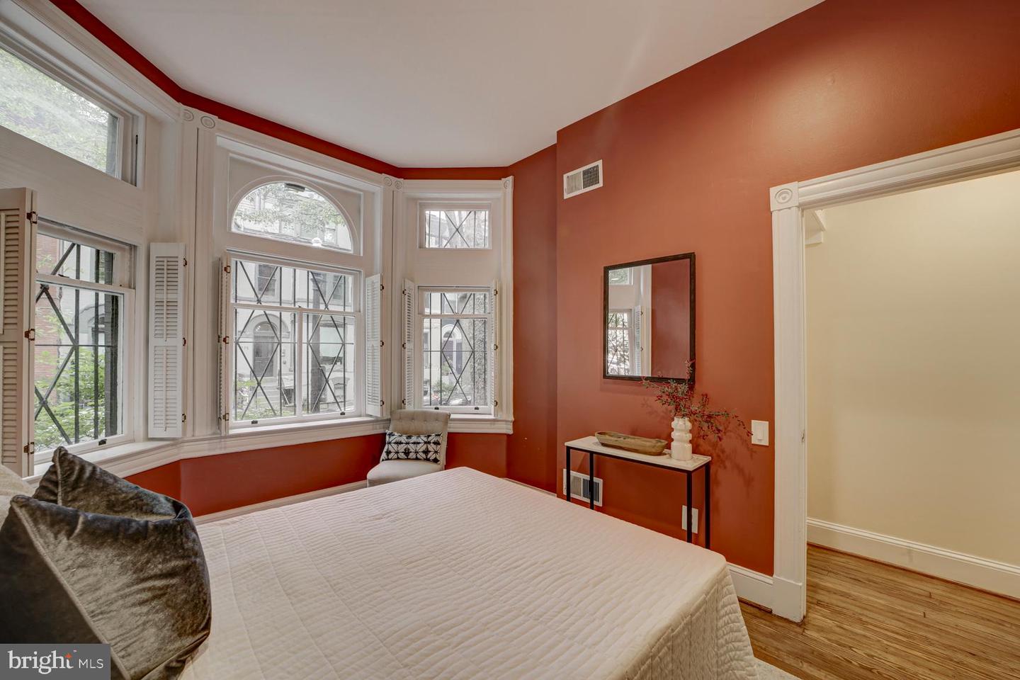 1768 CHURCH ST NW #B, WASHINGTON, District Of Columbia 20036, 2 Bedrooms Bedrooms, ,1 BathroomBathrooms,Residential,For sale,1768 CHURCH ST NW #B,DCDC2198762 MLS # DCDC2198762