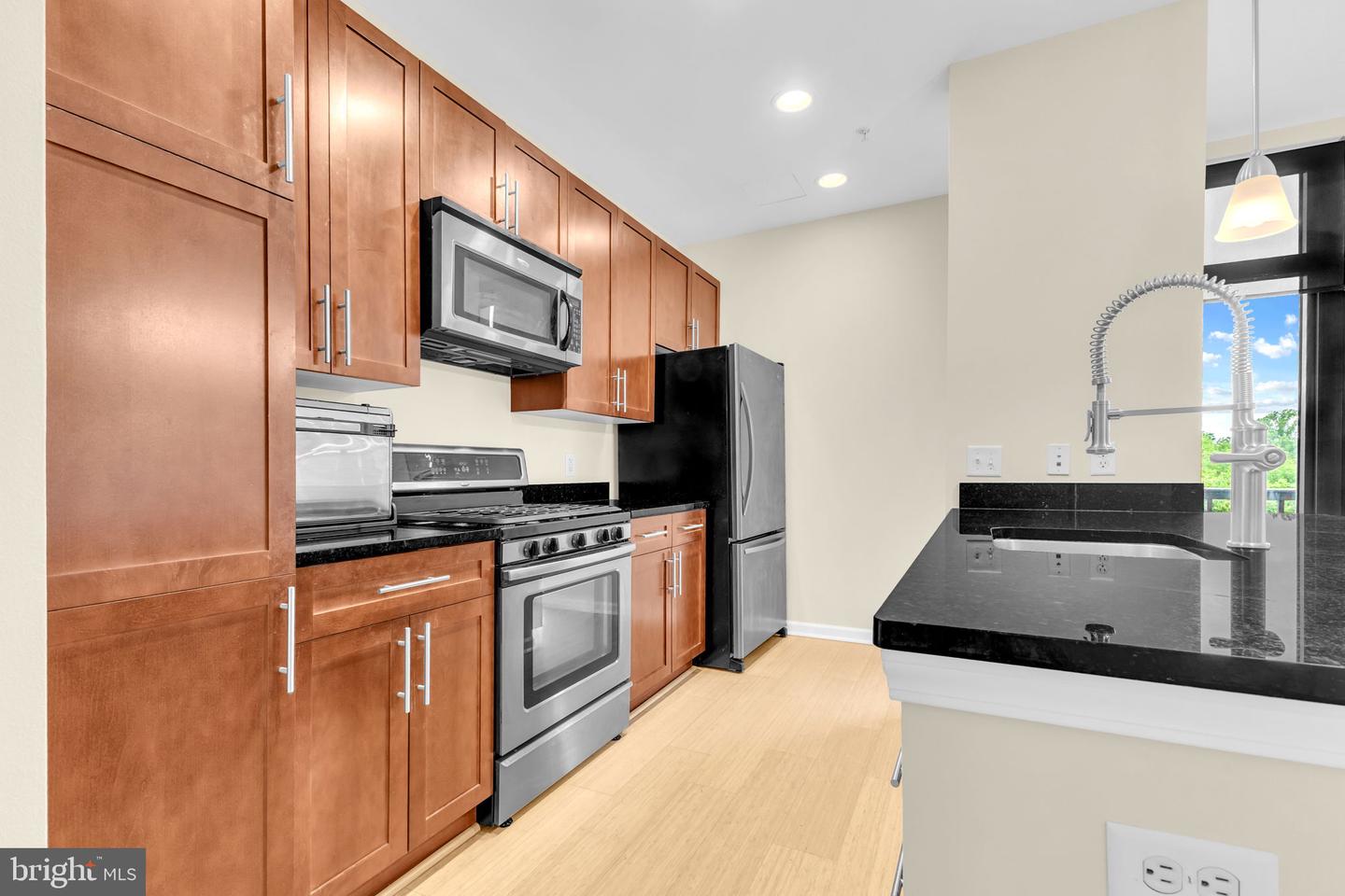 444 W BROAD ST #407, FALLS CHURCH, Virginia 22046, 2 Bedrooms Bedrooms, ,2 BathroomsBathrooms,Residential,For sale,444 W BROAD ST #407,VAFA2002960 MLS # VAFA2002960