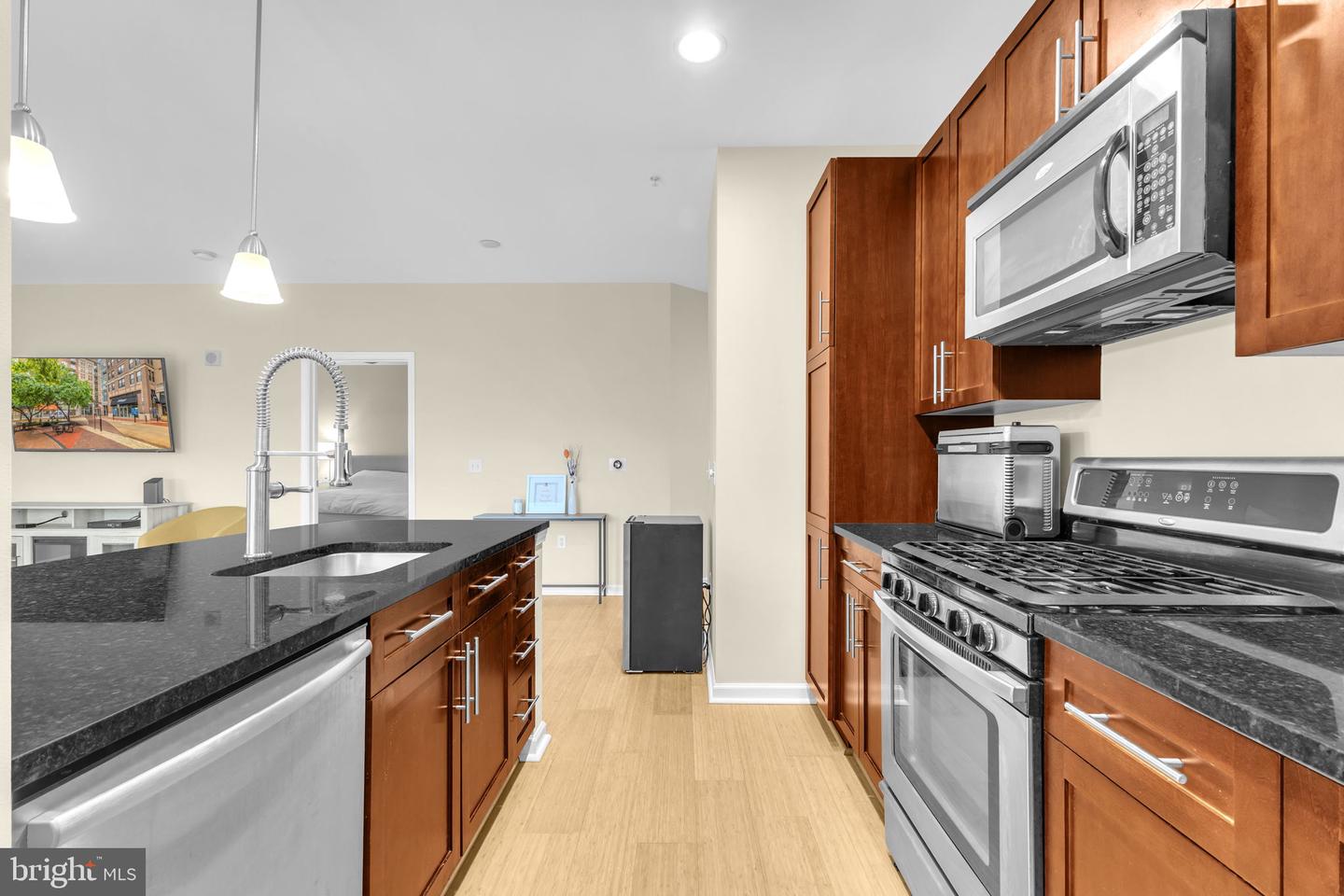 444 W BROAD ST #407, FALLS CHURCH, Virginia 22046, 2 Bedrooms Bedrooms, ,2 BathroomsBathrooms,Residential,For sale,444 W BROAD ST #407,VAFA2002960 MLS # VAFA2002960