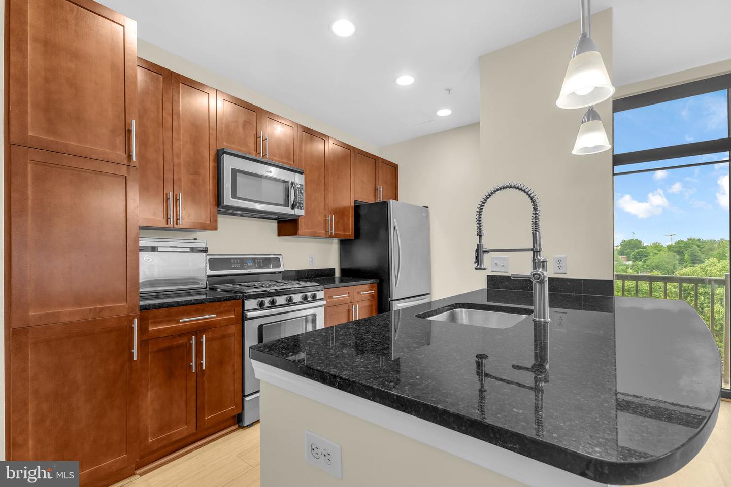 444 W BROAD ST #407, FALLS CHURCH, Virginia 22046, 2 Bedrooms Bedrooms, ,2 BathroomsBathrooms,Residential,For sale,444 W BROAD ST #407,VAFA2002960 MLS # VAFA2002960