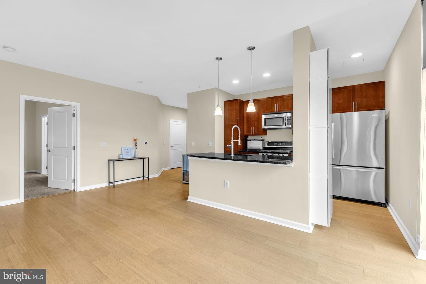 444 W BROAD ST #407, FALLS CHURCH, Virginia 22046, 2 Bedrooms Bedrooms, ,2 BathroomsBathrooms,Residential,For sale,444 W BROAD ST #407,VAFA2002960 MLS # VAFA2002960