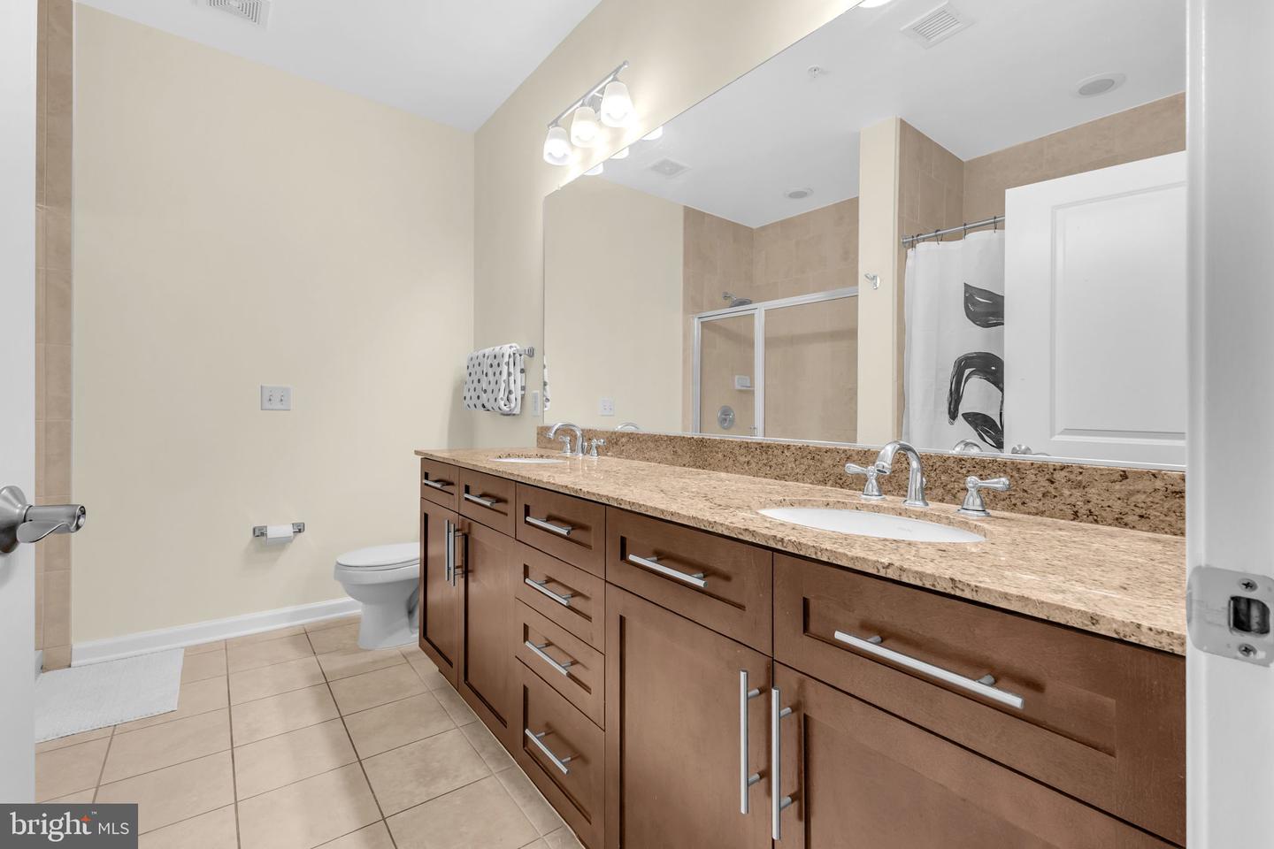 444 W BROAD ST #407, FALLS CHURCH, Virginia 22046, 2 Bedrooms Bedrooms, ,2 BathroomsBathrooms,Residential,For sale,444 W BROAD ST #407,VAFA2002960 MLS # VAFA2002960