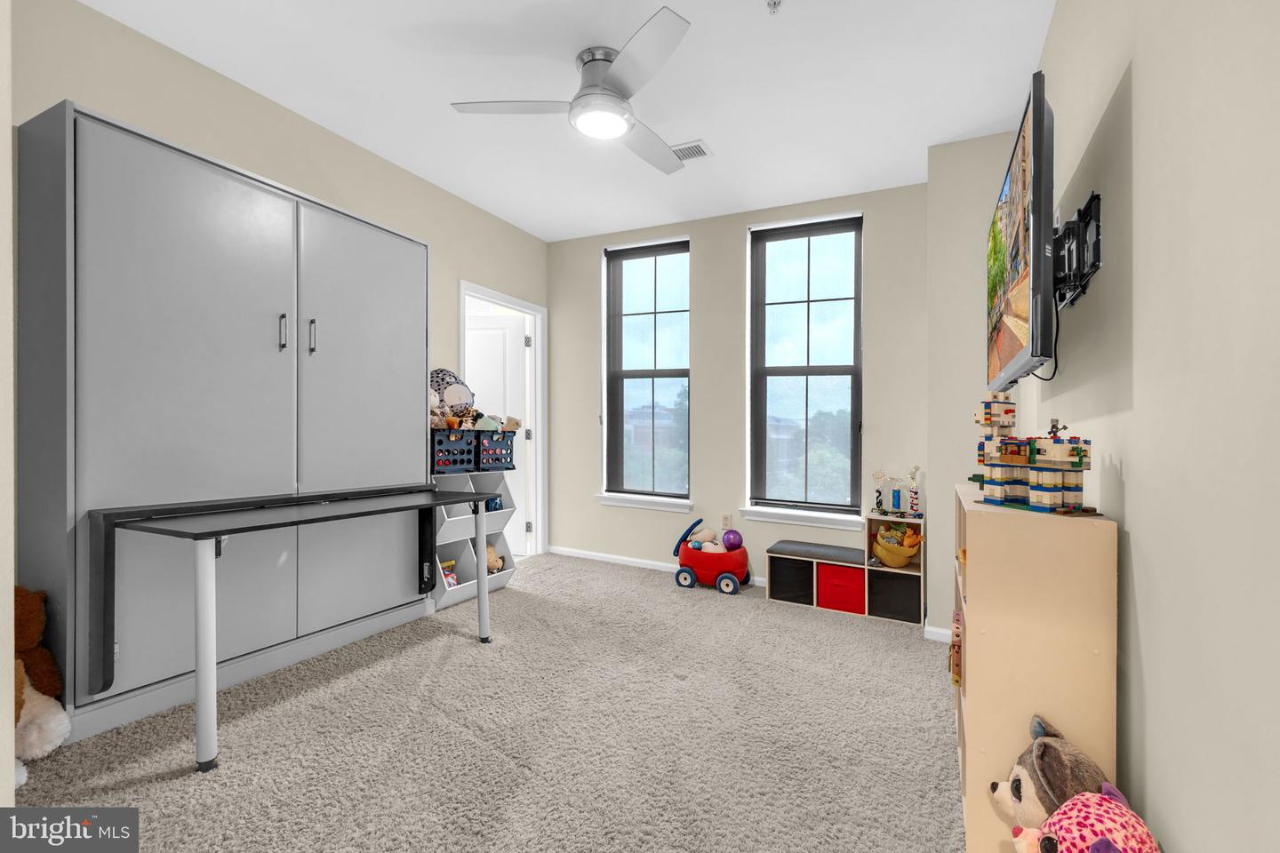 444 W BROAD ST #407, FALLS CHURCH, Virginia 22046, 2 Bedrooms Bedrooms, ,2 BathroomsBathrooms,Residential,For sale,444 W BROAD ST #407,VAFA2002960 MLS # VAFA2002960