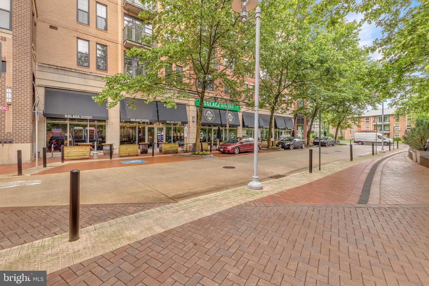 444 W BROAD ST #407, FALLS CHURCH, Virginia 22046, 2 Bedrooms Bedrooms, ,2 BathroomsBathrooms,Residential,For sale,444 W BROAD ST #407,VAFA2002960 MLS # VAFA2002960