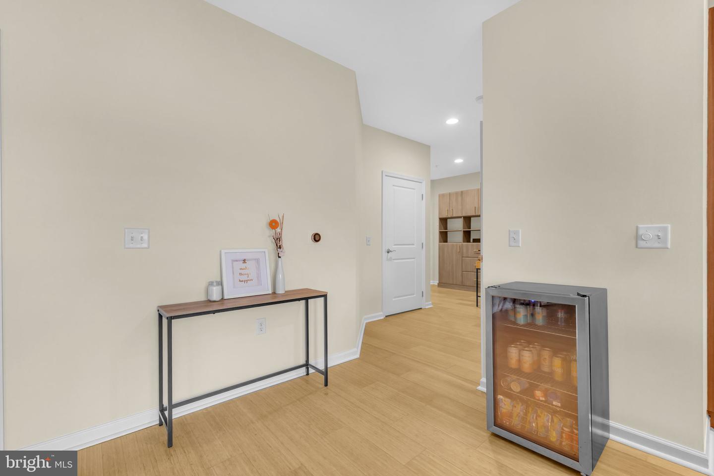 444 W BROAD ST #407, FALLS CHURCH, Virginia 22046, 2 Bedrooms Bedrooms, ,2 BathroomsBathrooms,Residential,For sale,444 W BROAD ST #407,VAFA2002960 MLS # VAFA2002960