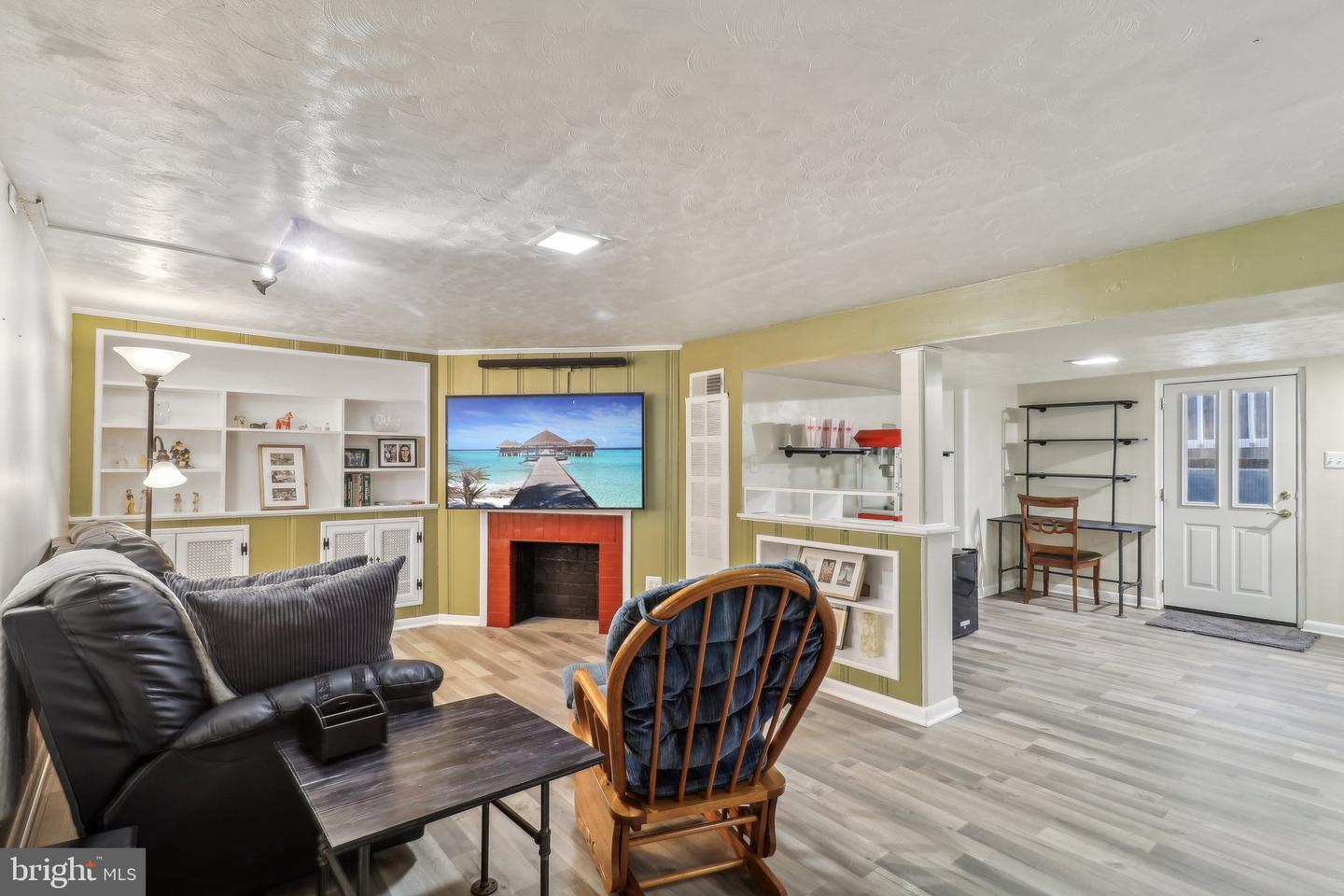 1812 YOUNGBLOOD ST, MCLEAN, Virginia 22101, 4 Bedrooms Bedrooms, ,3 BathroomsBathrooms,Residential,For sale,1812 YOUNGBLOOD ST,VAFX2238360 MLS # VAFX2238360