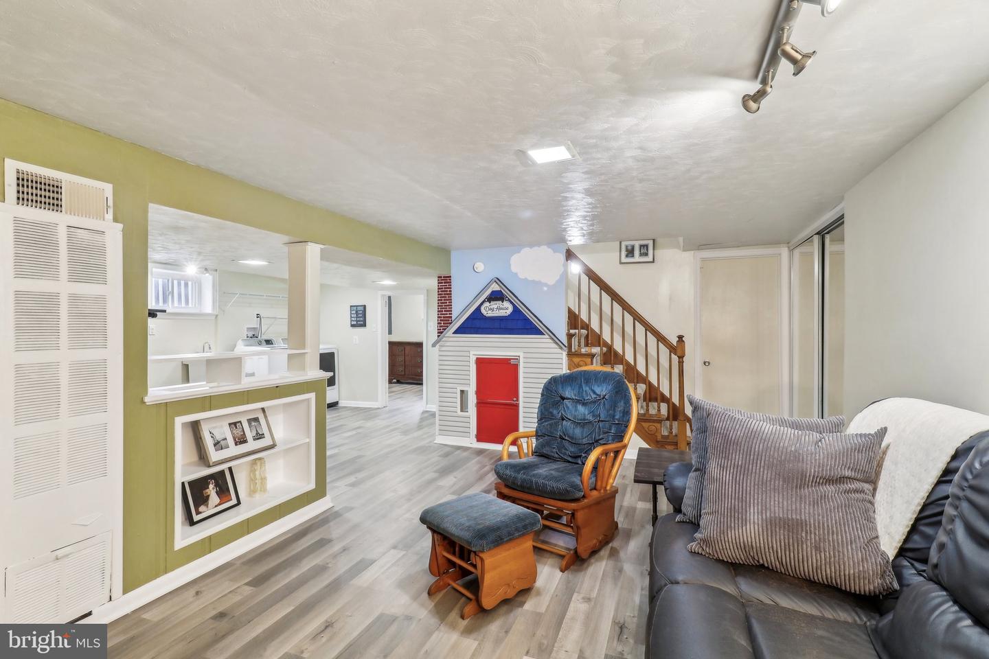 1812 YOUNGBLOOD ST, MCLEAN, Virginia 22101, 4 Bedrooms Bedrooms, ,3 BathroomsBathrooms,Residential,For sale,1812 YOUNGBLOOD ST,VAFX2238360 MLS # VAFX2238360