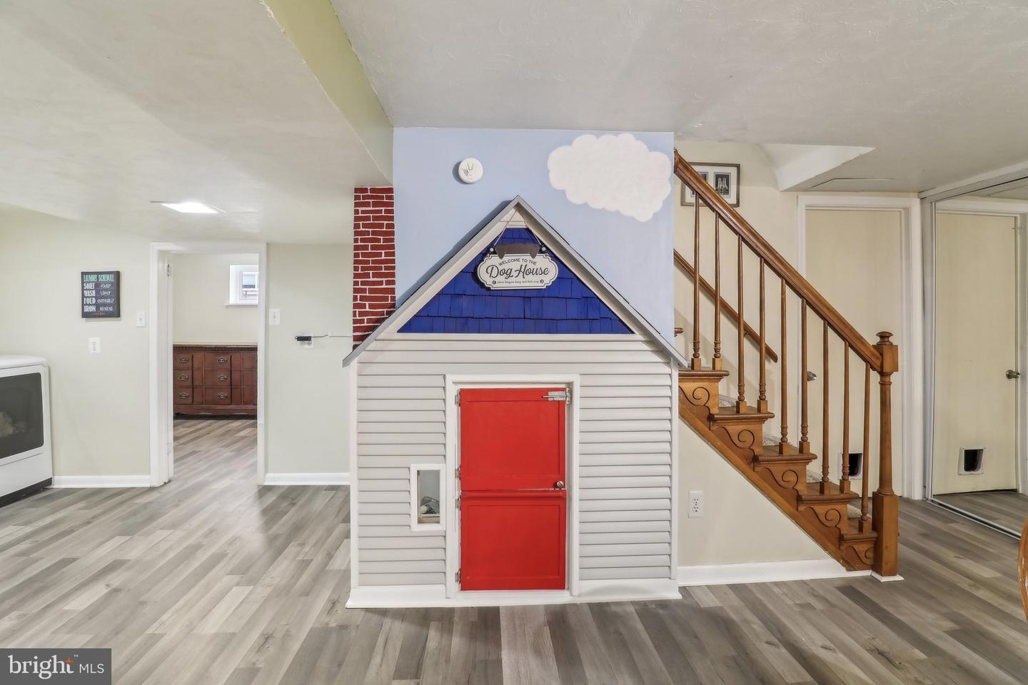 1812 YOUNGBLOOD ST, MCLEAN, Virginia 22101, 4 Bedrooms Bedrooms, ,3 BathroomsBathrooms,Residential,For sale,1812 YOUNGBLOOD ST,VAFX2238360 MLS # VAFX2238360