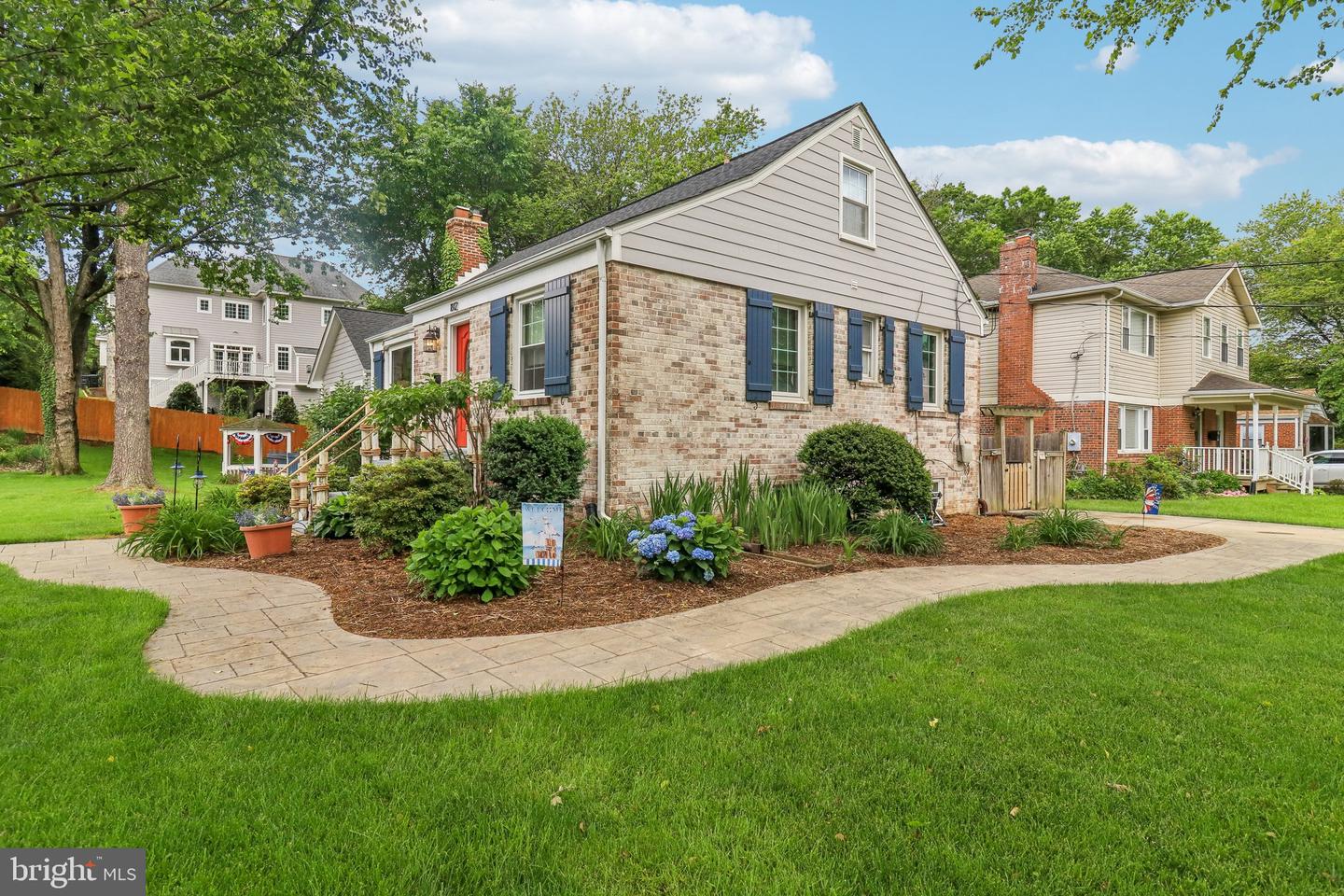 1812 YOUNGBLOOD ST, MCLEAN, Virginia 22101, 4 Bedrooms Bedrooms, ,3 BathroomsBathrooms,Residential,For sale,1812 YOUNGBLOOD ST,VAFX2238360 MLS # VAFX2238360