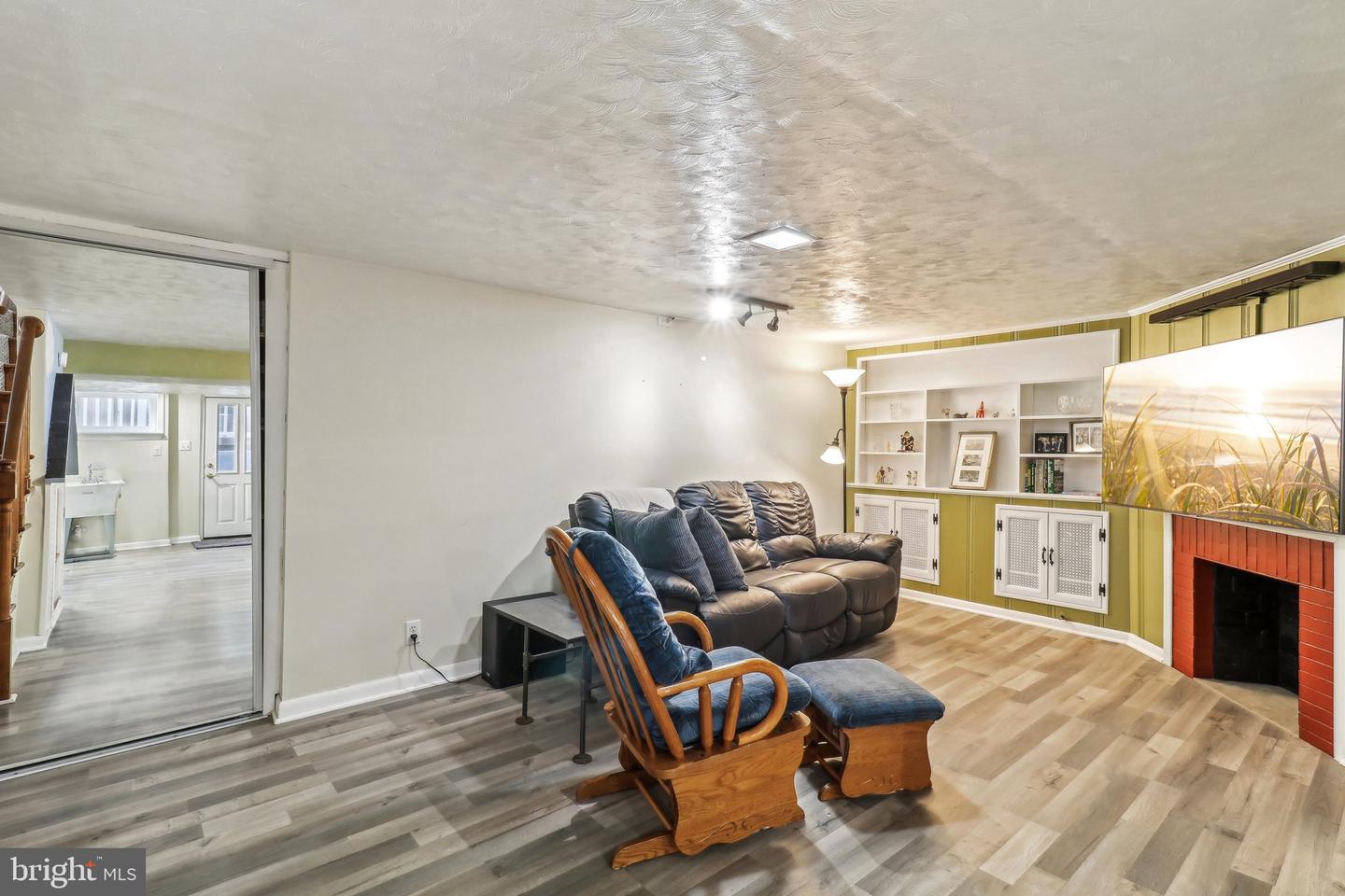 1812 YOUNGBLOOD ST, MCLEAN, Virginia 22101, 4 Bedrooms Bedrooms, ,3 BathroomsBathrooms,Residential,For sale,1812 YOUNGBLOOD ST,VAFX2238360 MLS # VAFX2238360