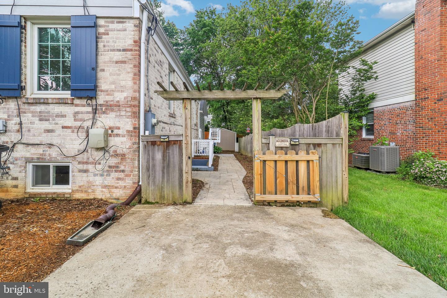 1812 YOUNGBLOOD ST, MCLEAN, Virginia 22101, 4 Bedrooms Bedrooms, ,3 BathroomsBathrooms,Residential,For sale,1812 YOUNGBLOOD ST,VAFX2238360 MLS # VAFX2238360