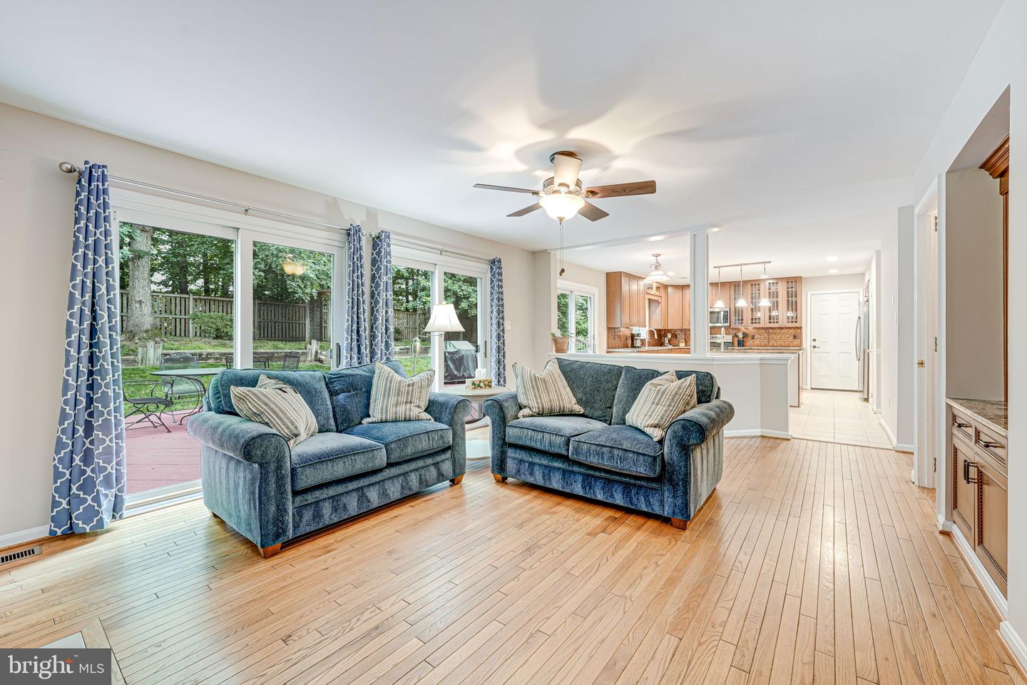 8008 OAK HOLLOW LN, FAIRFAX STATION, Virginia 22039, 4 Bedrooms Bedrooms, ,3 BathroomsBathrooms,Residential,For sale,8008 OAK HOLLOW LN,VAFX2238528 MLS # VAFX2238528
