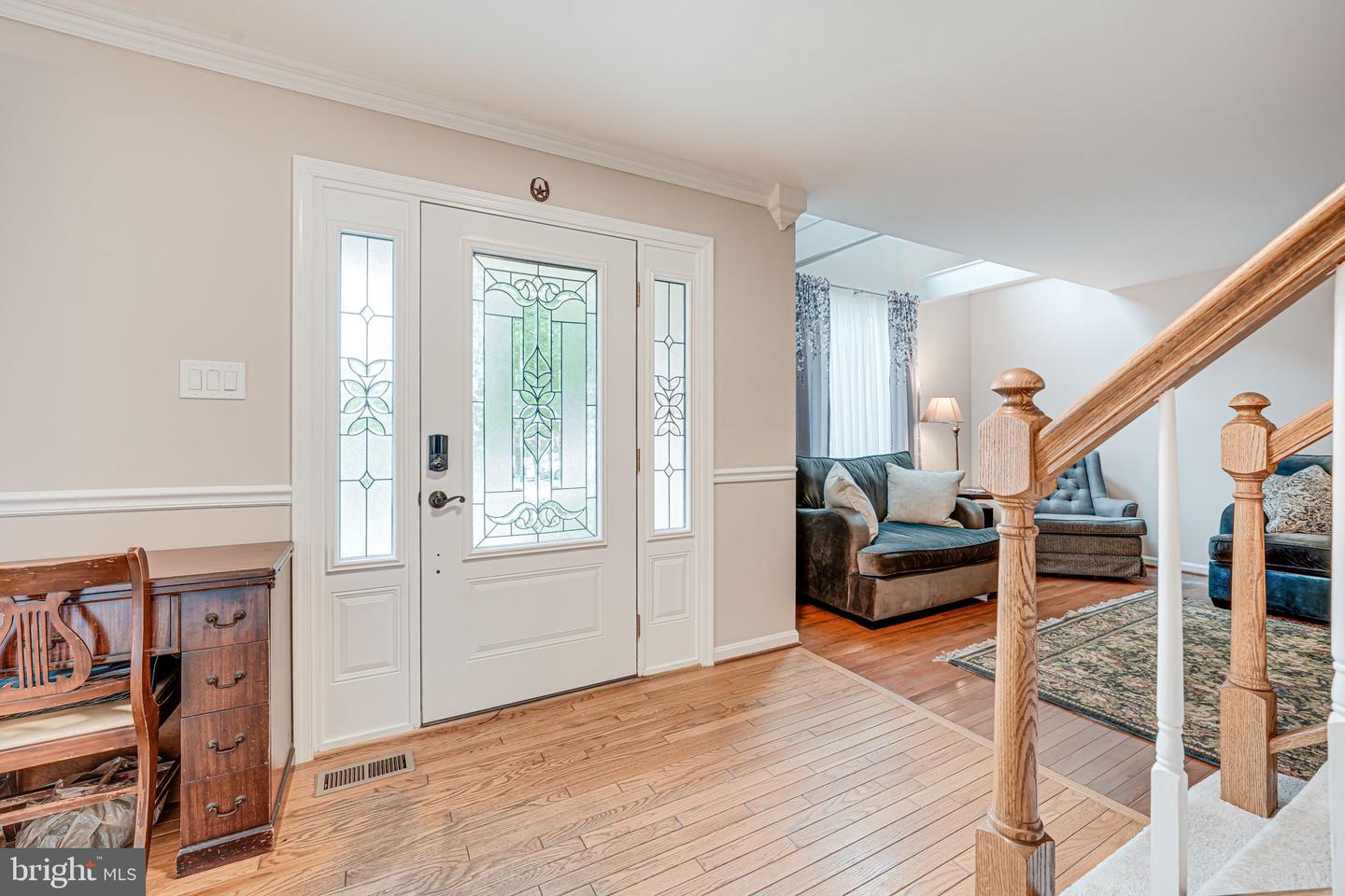 8008 OAK HOLLOW LN, FAIRFAX STATION, Virginia 22039, 4 Bedrooms Bedrooms, ,3 BathroomsBathrooms,Residential,For sale,8008 OAK HOLLOW LN,VAFX2238528 MLS # VAFX2238528