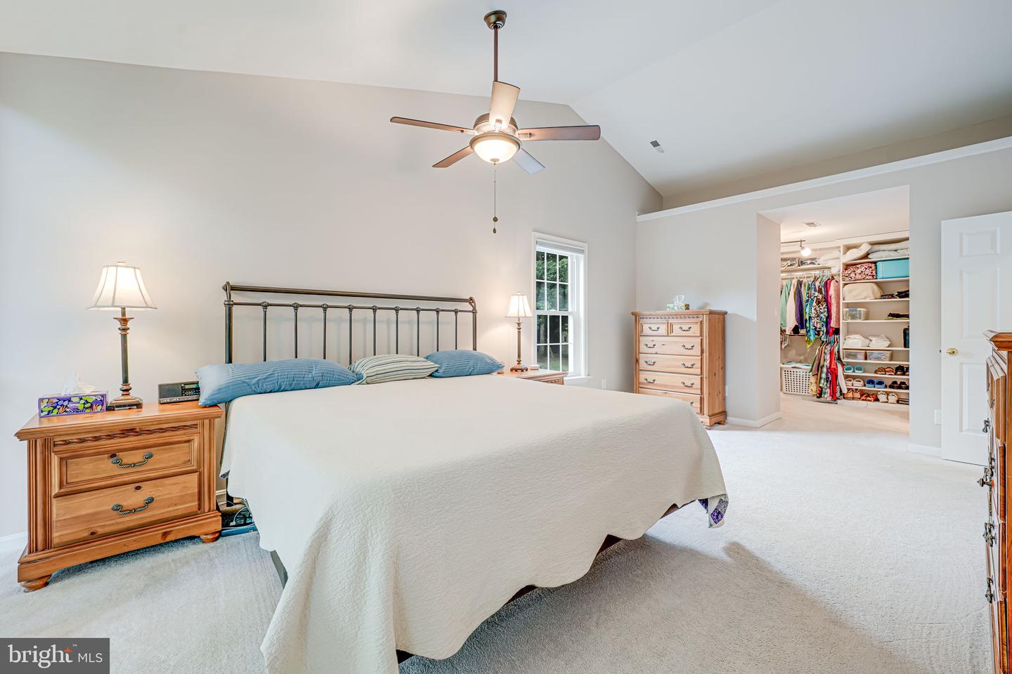 8008 OAK HOLLOW LN, FAIRFAX STATION, Virginia 22039, 4 Bedrooms Bedrooms, ,3 BathroomsBathrooms,Residential,For sale,8008 OAK HOLLOW LN,VAFX2238528 MLS # VAFX2238528